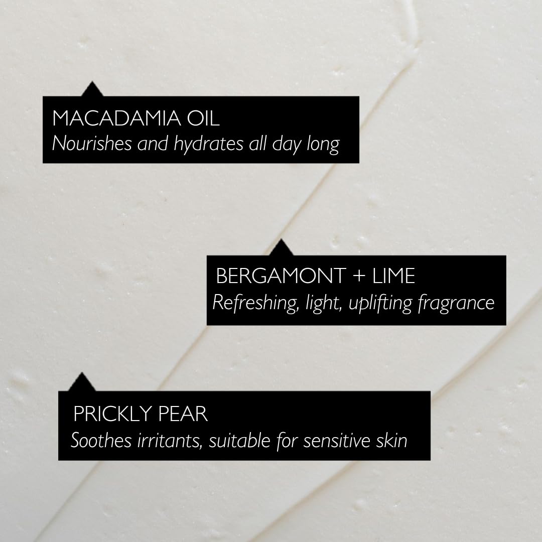 UpCircle Refillable Deodorant with Macadamia + Bergamot - 1 case + 1 refill - Suitable for Sensitive Skin - Natural - Hydrating - Up To 24 Hours of Lasting Protection