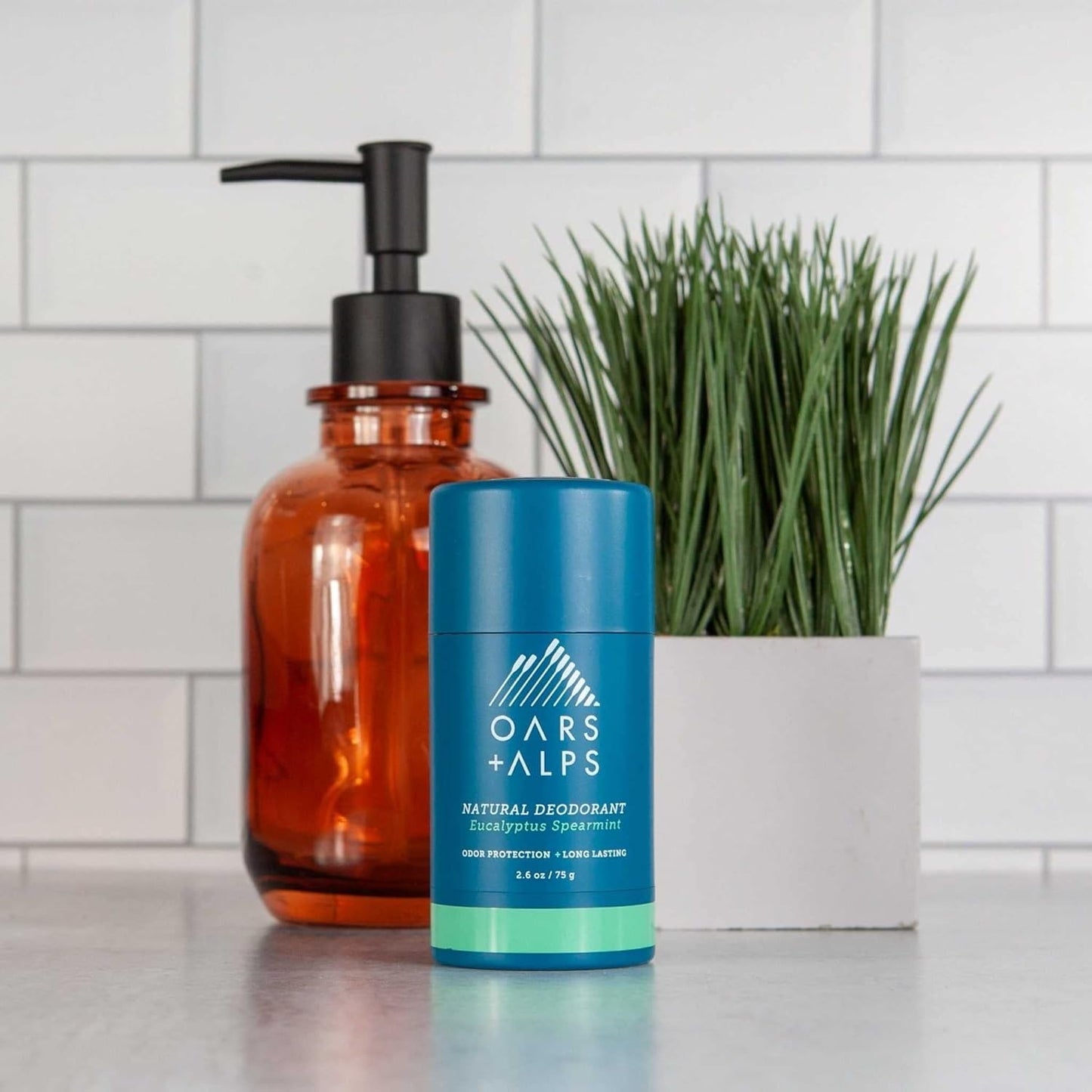 Oars + Alps Aluminum Free Deodorant for Men and Women, Dermatologist Tested and Made with Clean Ingredients, Vegan, Eucalyptus Spearmint, 1 Pack, 2.6 Oz