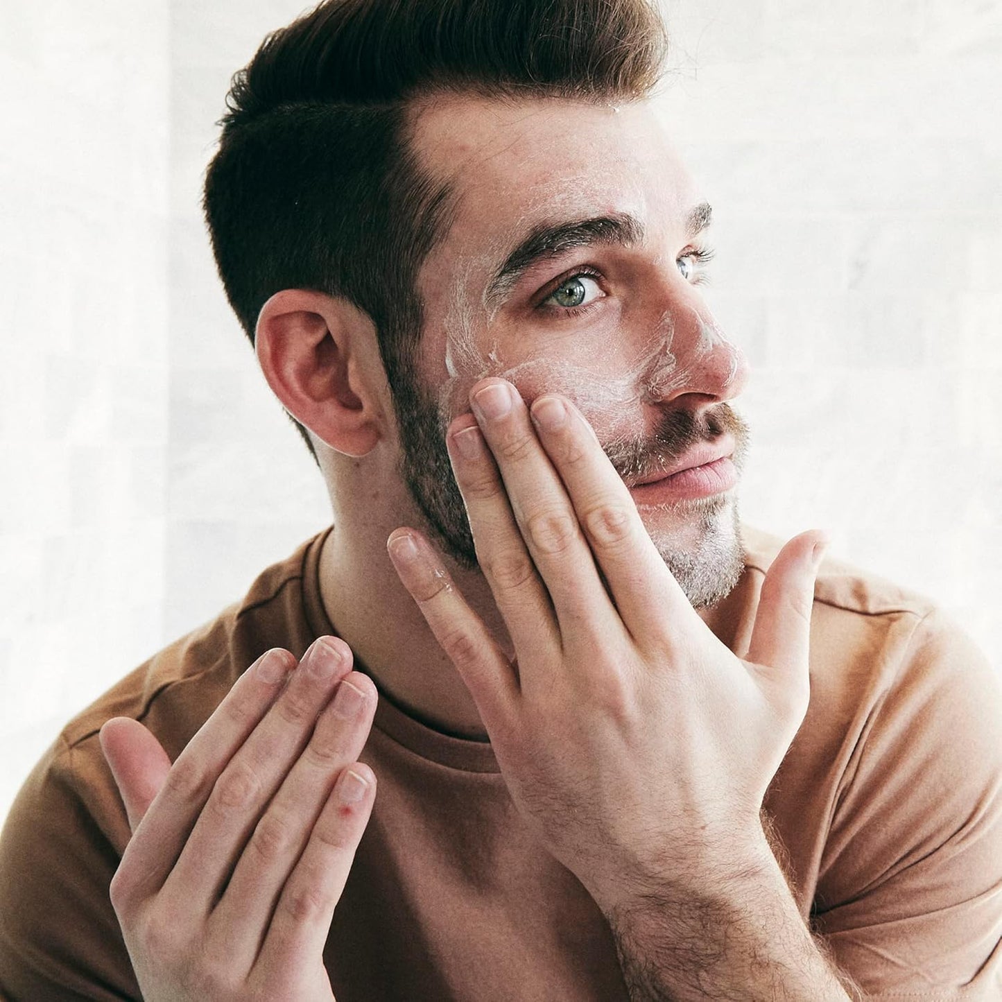 Brickell Men's Daily Essential Face Moisturizer for Men, Natural and Organic Fast-Absorbing Face Lotion with Hyaluronic Acid, Green Tea, and Jojoba, 4 Ounce, Unscented