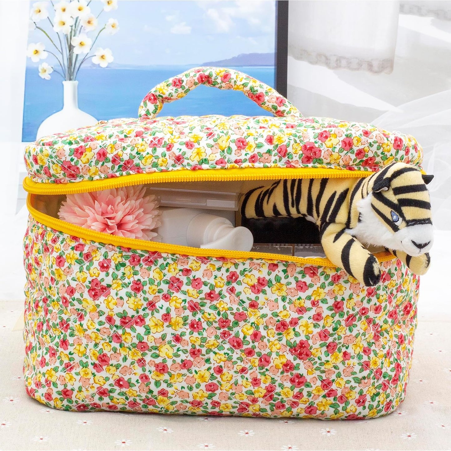 PAZIMIIK Quilted Makeup Bag Large Travel Zipper Soft Cosmetic Case for Women Girls Make Up,Little Flower